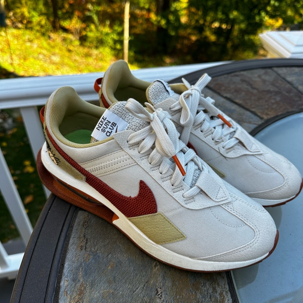 Nike Air Max Pre-Day Sun Club Sneakers